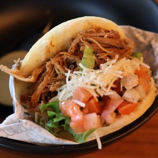 Arepa Cochinita